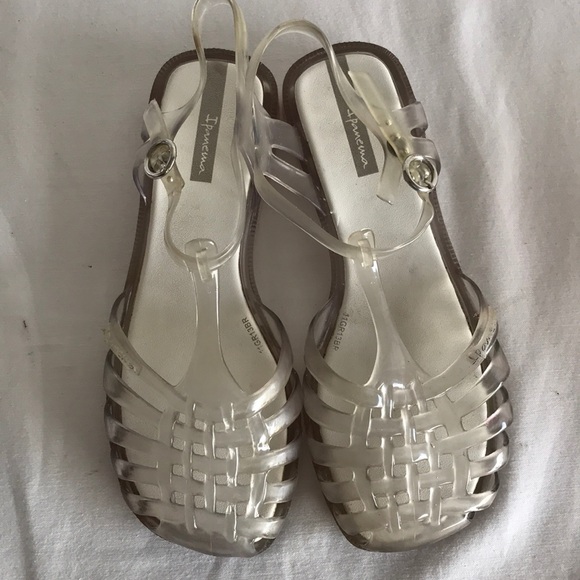 ipanema jelly sandals